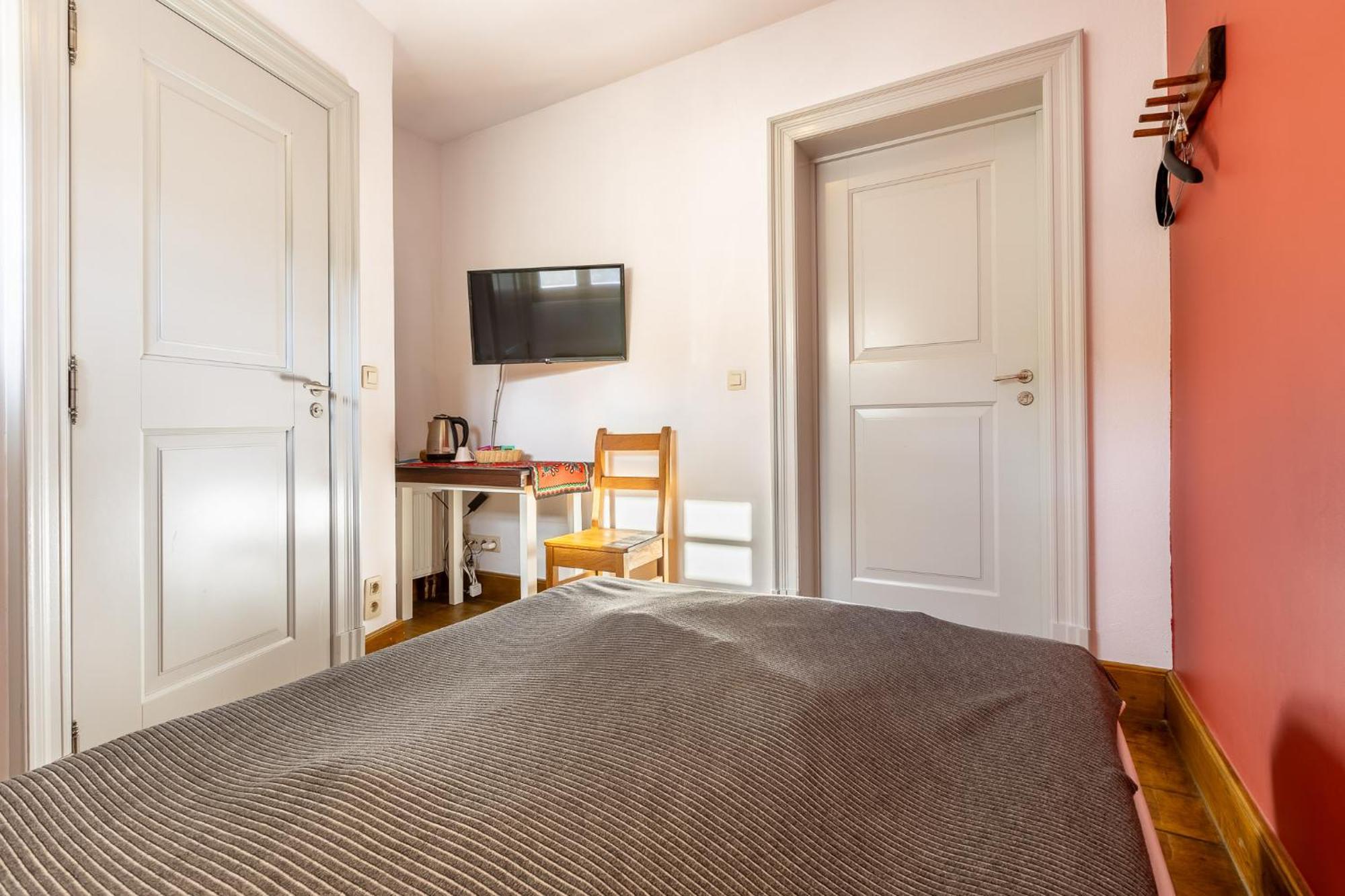 Bed and Breakfast Gosciniec Pod Zajacem Олесница Экстерьер фото